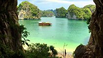 From Hanoi: 2 Days Adventure in the National Park and Lan Ha Bay