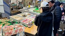 Kanazawa: 2-Hour Private Tour of Omicho Market with Tastings
