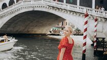 Timeless Romance Professional Photoshoot at Rialto Bridge