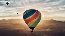 Luxury hot air balloon & royal berber breakfast 
