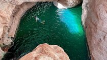 Private Full Day Tour to Wadi Shab Fins Beach & Bimmah Sinkhole 