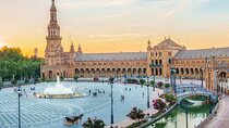 Private day trip from Malaga to Seville, local friendly driver