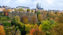 Private transfer: Amsterdam>Luxembourg, 2h Stop at Vianden Castle