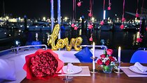 2 Hour Romantic Dinner on a Luxury Yacht in Dubai