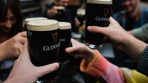 Irish Traditional Pub and History Tour with Expert Local Guide