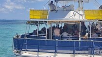 Catamaran to Isla Mujeres from Playa del Carmen Drinks & Snorkel