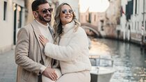 Venice Professional Photoshoot (up to 6 people included)