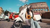 Rome: Vespa Tour with Photographer and Tiramisu treat