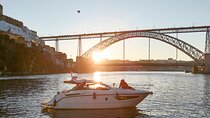 Porto: Private Yacht Cruise with Local Wines and Snacks