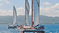 Montego Bay Catamaran: Snorkel Tour with Open Bar & Reggae DJ