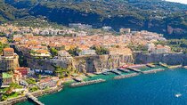 Private Day Tour of Sorrento and Positano with Pompeii 
