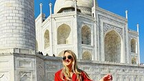 Jaipur to Taj Mahal Day Trip with Abhaneri and Sunrise Option