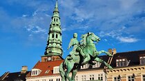 Sights & Gems: Medieval Copenhagen & Nyhavn with a local host 