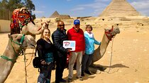 Private Day Tour: Giza Pyramids, Sphinx, Saqqara & Memphis