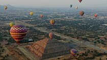 Balloon Flight with Breakfast and Transportation from CDMX