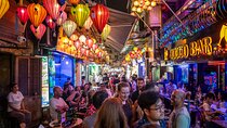 Hanoi Evening Street Food Guided Tour with a Real Foodie