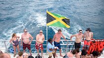 Ocho Rios Catamaran: Sunset Dinner, DJ & Open Bar Party Cruise