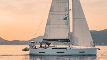 Luxury Private Sunset Sailing Cruise with BBQ in Athens