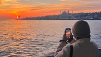 Bosphorus Sunset: An Enchanting Yacht Cruise in Istanbul