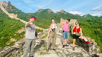 Small Group Tours to the Jingshaling Wall with Options 
