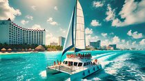 Top Isla Mujeres Catamaran Tour with Snorkel Open Bar and Buffet lunch