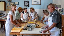 Traditional 4 Roman Pasta Class at Local Home near Villa Pamphilj