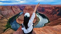 Full-Day Antelope Canyon and Horseshoe Bend Tour from Las Vegas