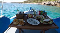 Sunset Grill & Sea Breeze: A Cretan Boat Escape