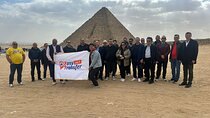 Private Day Tour to Giza Pyramids, Egyptian Museum and Bazaar