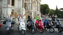 Rome Self-Drive Vespa with Photographer Licensed Required