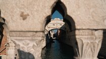 Hidden Venice Photo Tour with your phone!