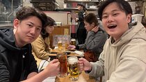 Tokyo: Private Shinjuku Bar Crawl Tour -3 Drinks & Local foods-