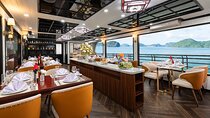 Hanoi to Ha Long Bay: Luxury 5-Star Cruise with Jacuzzi & Lunch