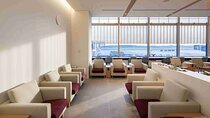 Tokyo: Narita International Airport VIP Lounge Access