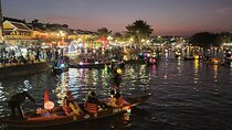Colourful Evening Hoi An, Walking Tour, Boat Ride with Lanterns, Night Market