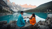 Moraine Lake Sunrise: Premium Tour from Canmore & Banff