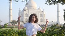  Taj Mahal Sunrise Day-Trip with Breakfast at Oberoi trident
