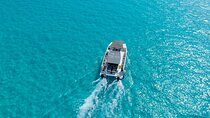 Private Atomic Catamaran Tour to Isla Mujeres 