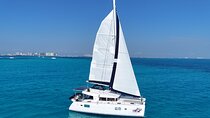 Private Catamaran Tour Super to Isla Mujeres 