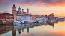 Private transfer from Prague to Passau, 2h of Sightseeing stop