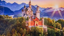 Private day trip: Munich to Neuschwanstein Castle, local driver