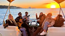 Lisbon Sunset Experience: Cruise, Wine and Live Music by the Capt