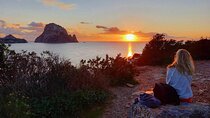 Ibiza half-day tour: Iconic photo spots with transportation