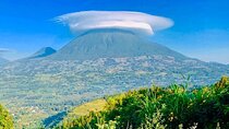 4-Days: Mountain Bisoke Hiking and Twin Lakes in Rwanda