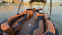 Private Danube Boat Tour with Beer and Prosecco