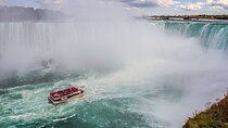 Toronto to Niagara Falls In-Depth Small Group Tour w/Boat Option