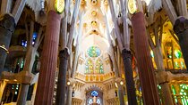 Sagrada Familia VIP Tour Skip the Line with Small Group