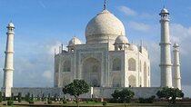 Overnight Taj Mahal & Agra Fort Tour From Delhi