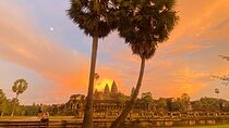 Angkor Wat Sunrise Small Group Tour