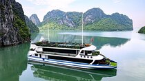 5 star cruise Halong Bay with Local Food, Jacuzzi & Sunset Party